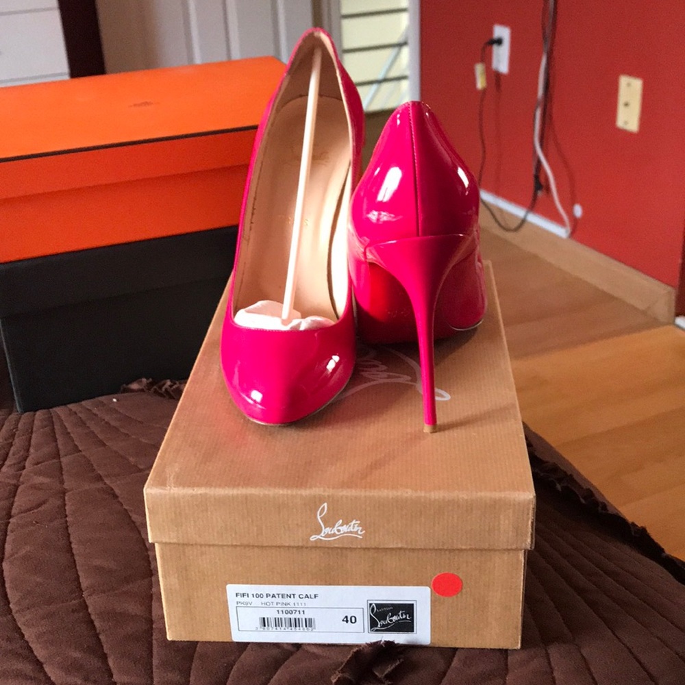 Christian Louboutin Fifi pumps sz 40